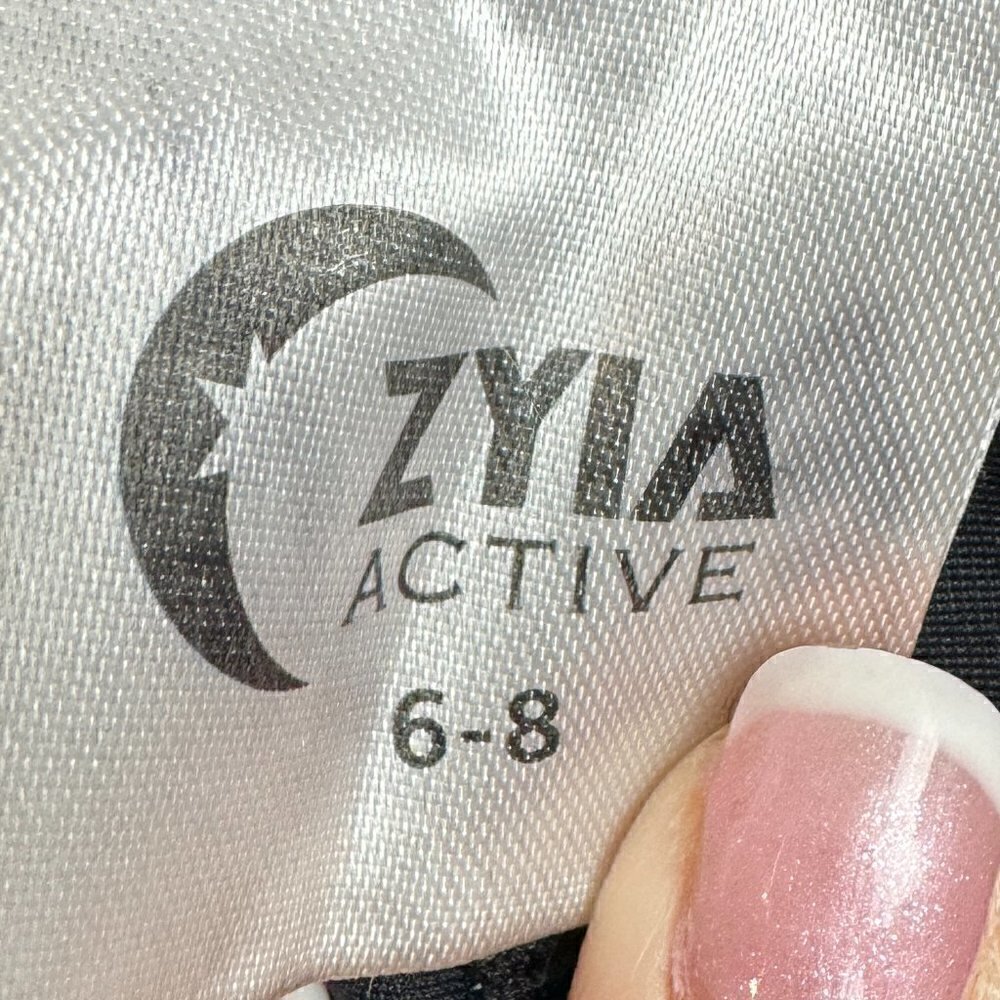 EUC - Zyia Light N Luxe Black Capris with Mesh Size 6-8 - Picture 6 of 9